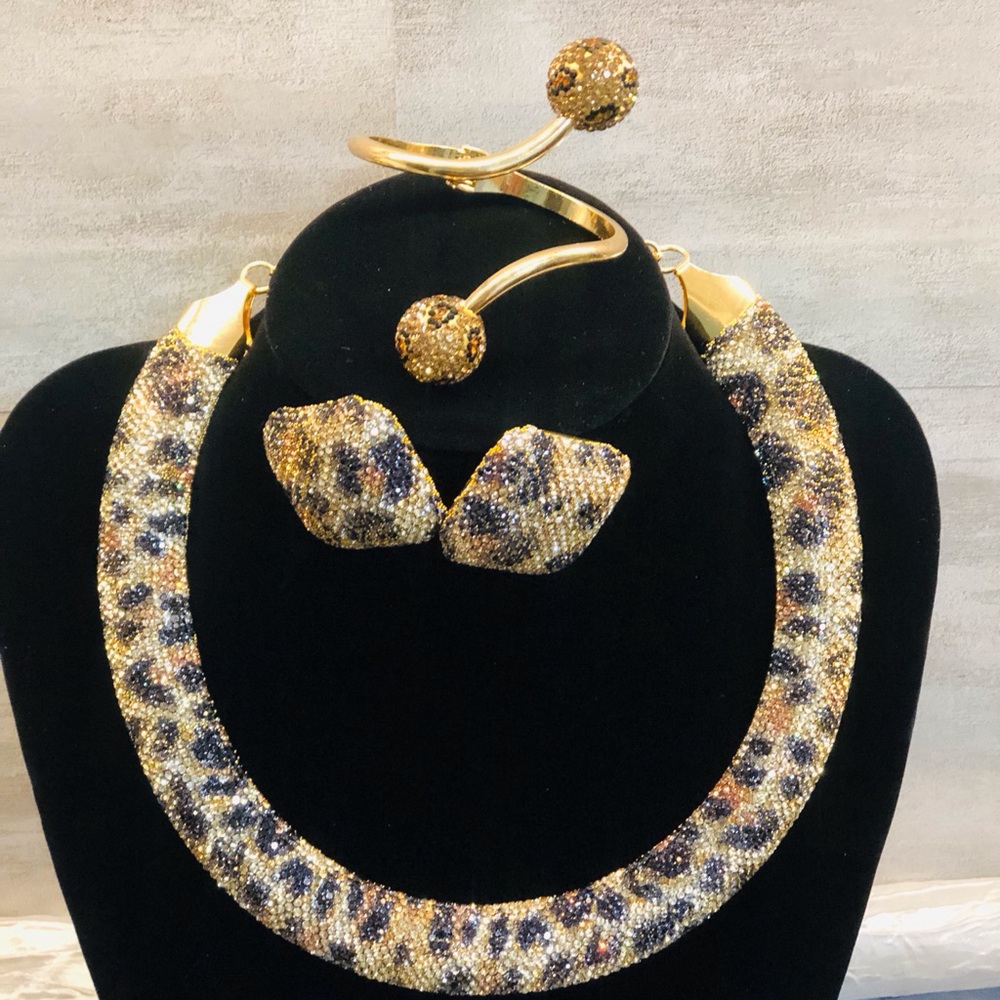 Leopard Print Bling Gold and Black Jewelry Set - Picture 6 of 14